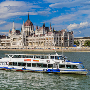 BOAT TRIPS ON THE Danube